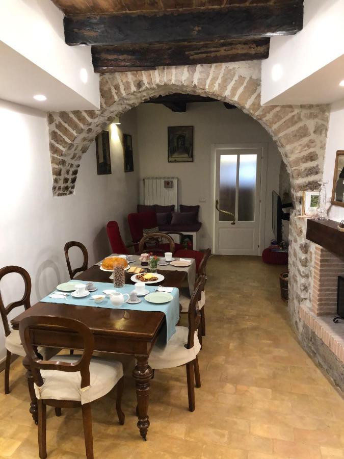 B&B Le Principesse Сермонета Экстерьер фото