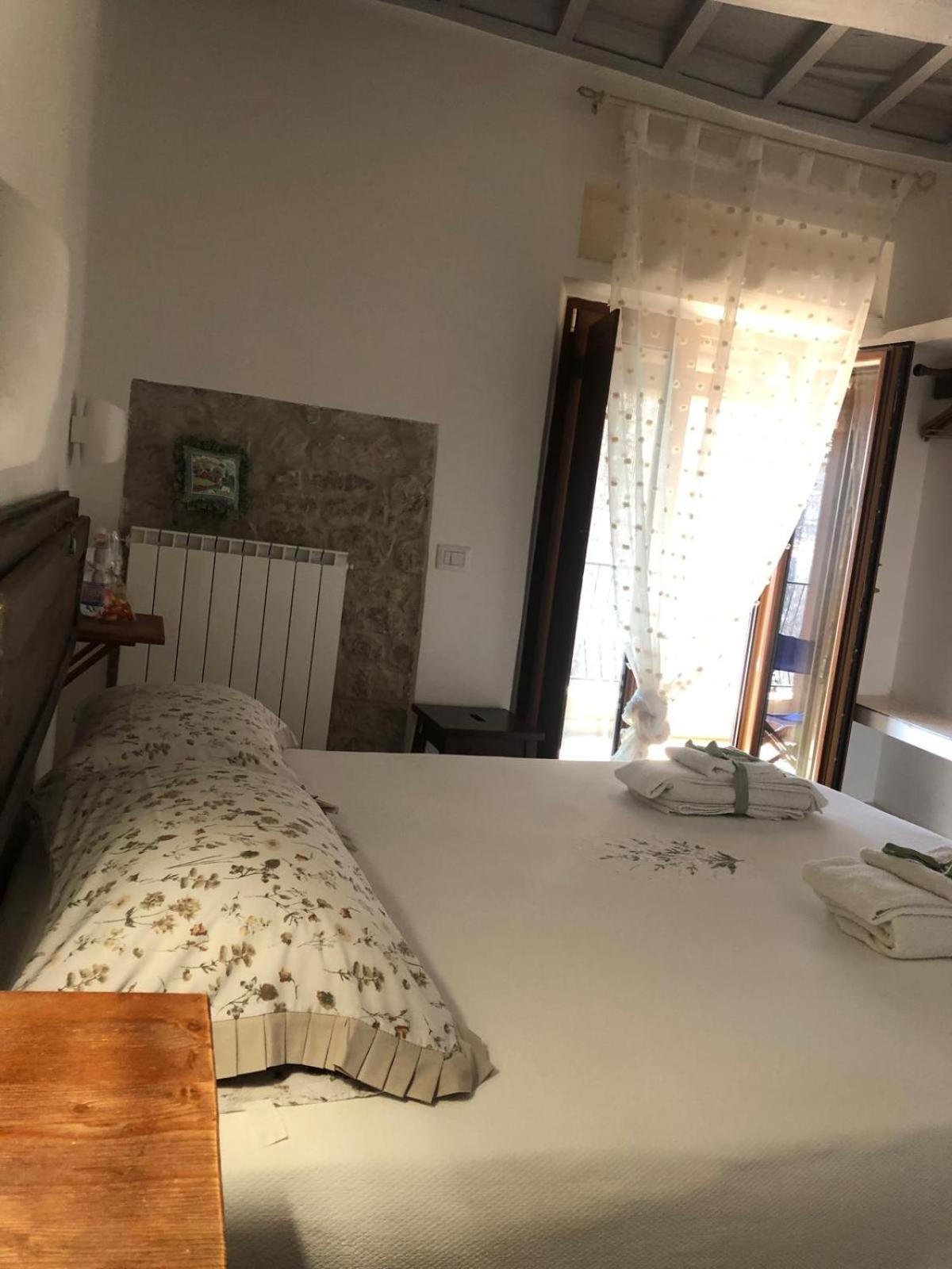 B&B Le Principesse Сермонета Экстерьер фото