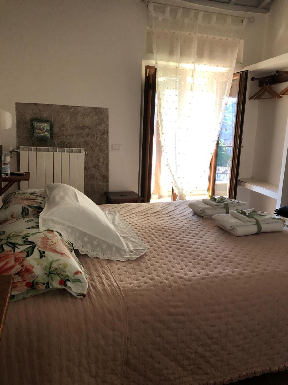B&B Le Principesse Сермонета Экстерьер фото